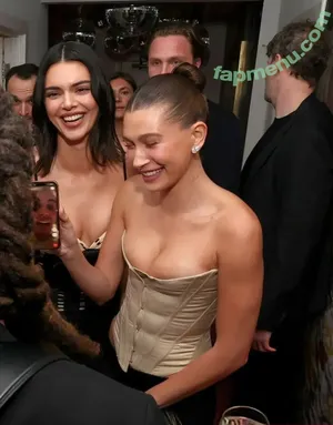 Hailey Baldwin Bieber / haileybieber nude photo #1236