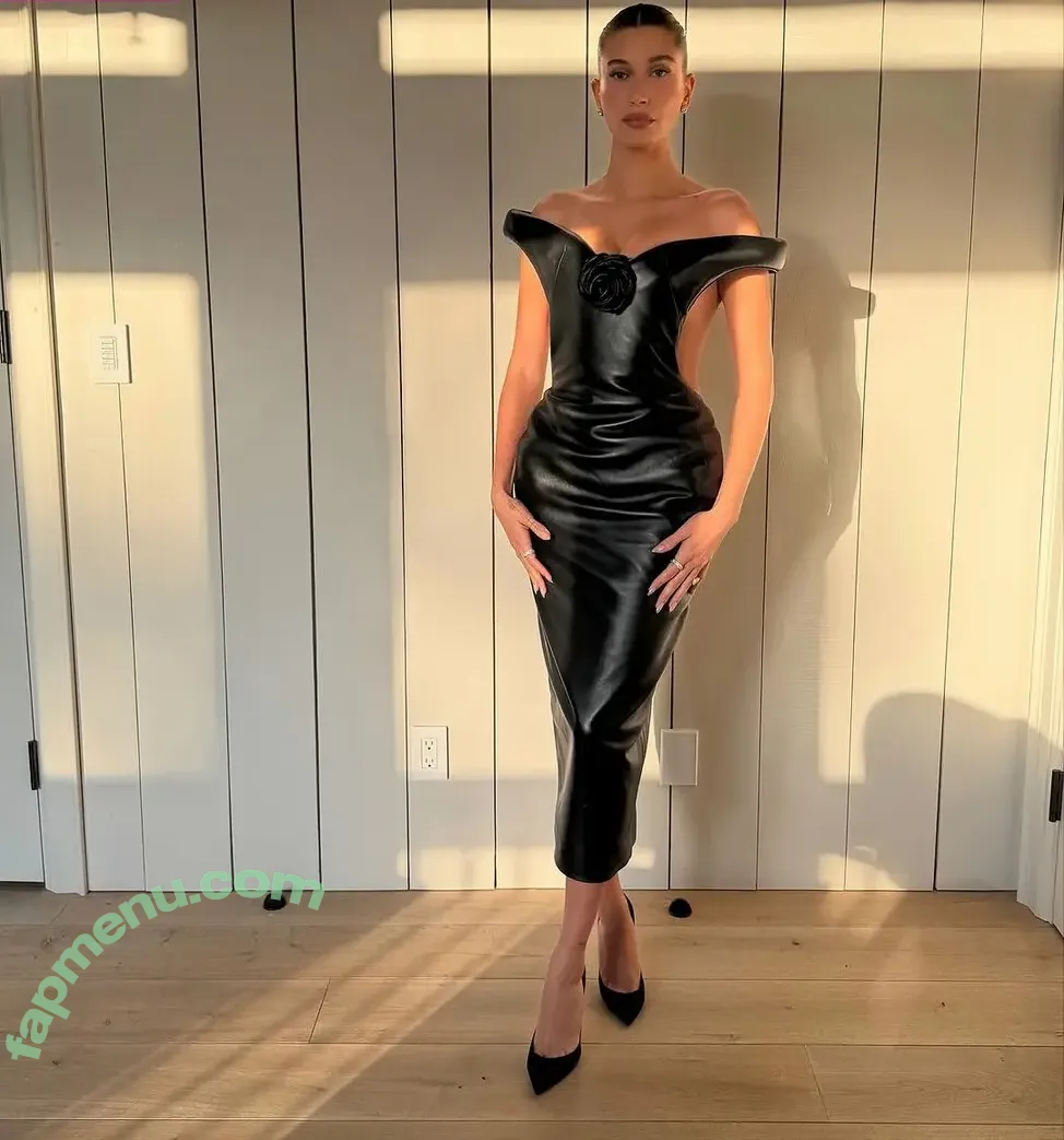 Hailey Baldwin Bieber nude photo #1062 (haileybieber)