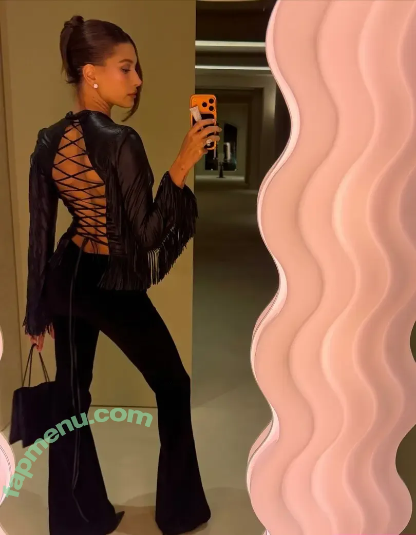 Hailey Baldwin Bieber nude photo #1186 (haileybieber)