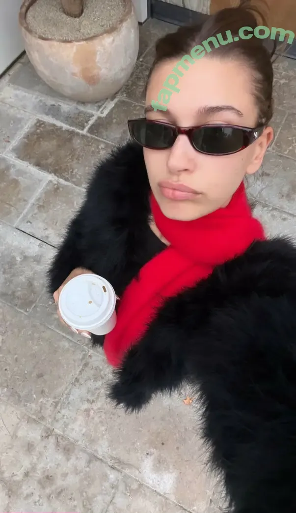 Hailey Baldwin Bieber nude photo #1190 (haileybieber)
