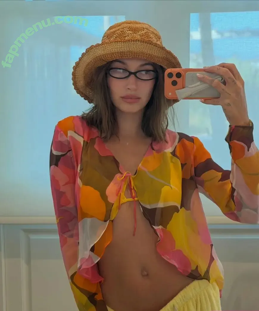 Hailey Baldwin Bieber nude photo #1198 (haileybieber)