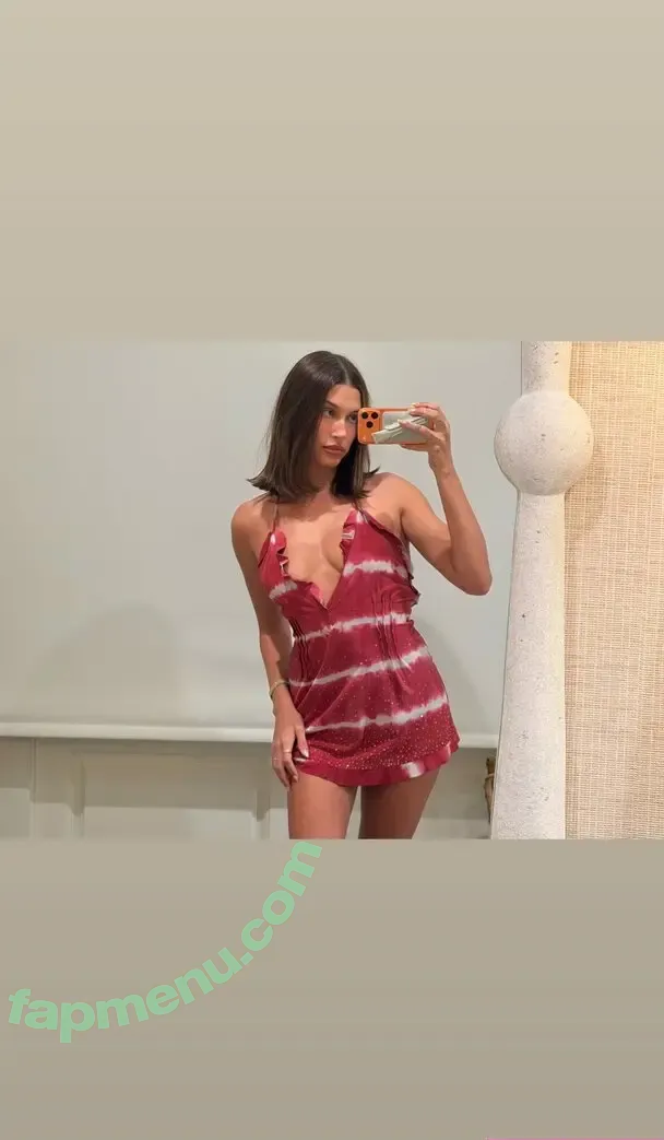 Hailey Baldwin Bieber nude photo #1200 (haileybieber)