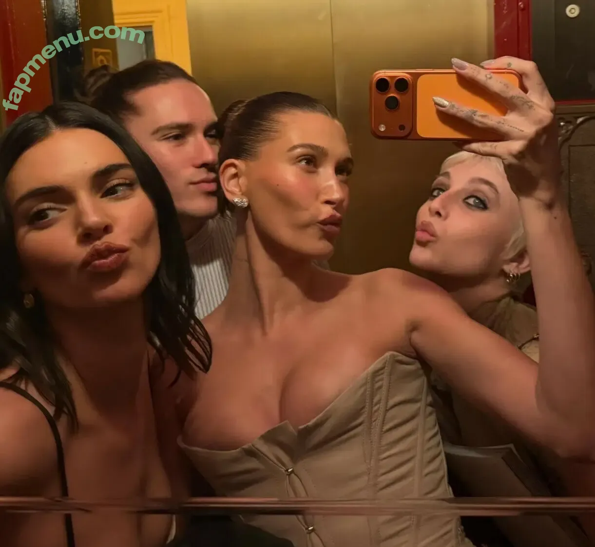 Hailey Baldwin Bieber nude photo #1231 (haileybieber)