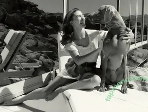 Hailey Baldwin / haileybieber nude photo #0149