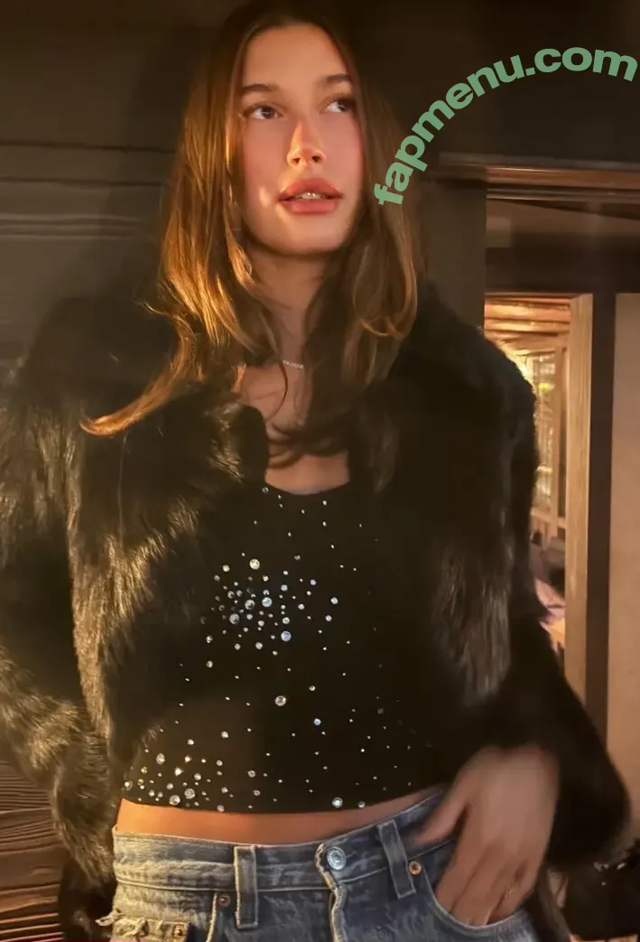 Hailey Baldwin nude photo #0226 (haileybieber)