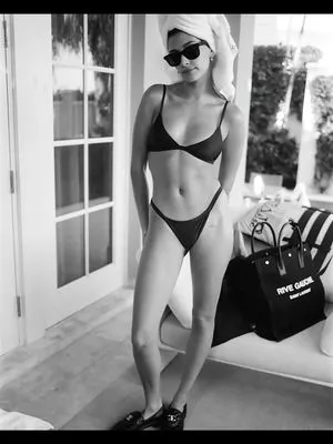 Hailey Bieber / baldwin / haileeybear / haileybieber nude photo #0001