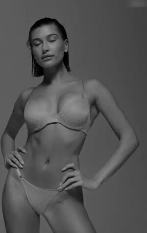 Hailey Bieber / baldwin / haileeybear / haileybieber nude photo #0164