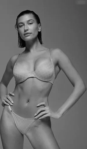 Hailey Bieber / baldwin / haileeybear / haileybieber nude photo #0165