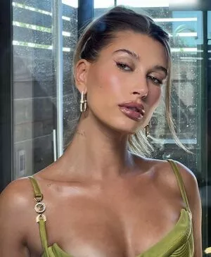 Hailey Bieber / baldwin / haileeybear / haileybieber nude photo #0169