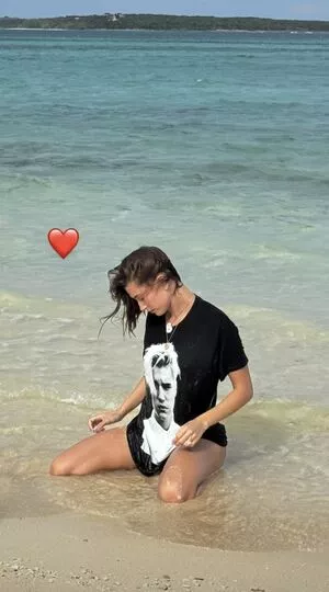 Hailey Bieber / baldwin / haileeybear / haileybieber nude photo #0226