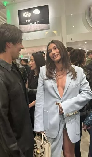 Hailey Bieber / baldwin / haileeybear / haileybieber nude photo #0246