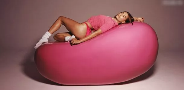 Hailey Bieber / baldwin / haileeybear / haileybieber nude photo #0250