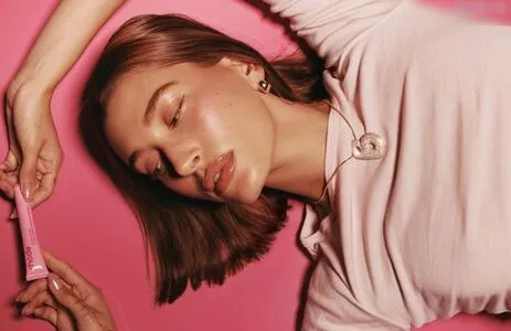 Hailey Bieber / baldwin / haileeybear / haileybieber nude photo #0251