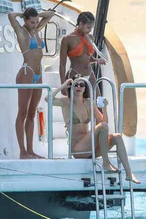 Hailey Bieber / baldwin / haileeybear / haileybieber nude photo #0258