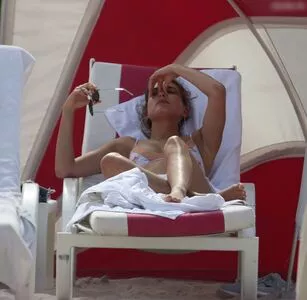 Hailey Bieber / baldwin / haileeybear / haileybieber nude photo #0321