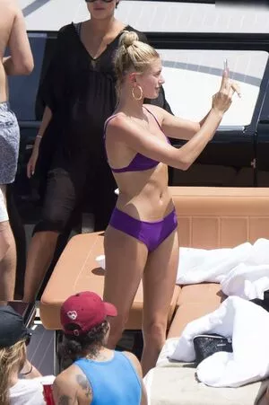 Hailey Bieber / baldwin / haileeybear / haileybieber nude photo #0513