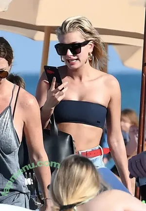 Hailey Bieber / baldwin / haileybieber nude photo #0775