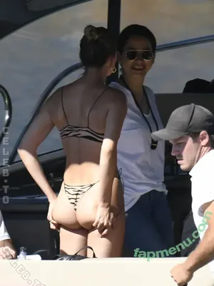 Hailey Bieber / baldwin / haileeybear / haileybieber nude photo #0805