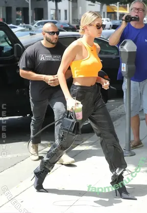 Hailey Bieber / baldwin / haileeybear / haileybieber nude photo #0832