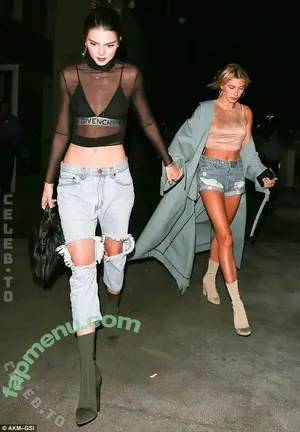 Hailey Bieber / baldwin / haileeybear / haileybieber nude photo #0865