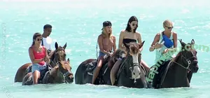 Hailey Bieber / HaileyBaldwin / haileeybear / haileybieber nude photo #0909