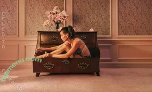 Hailey Bieber / HaileyBaldwin / haileeybear / haileybieber nude photo #0951