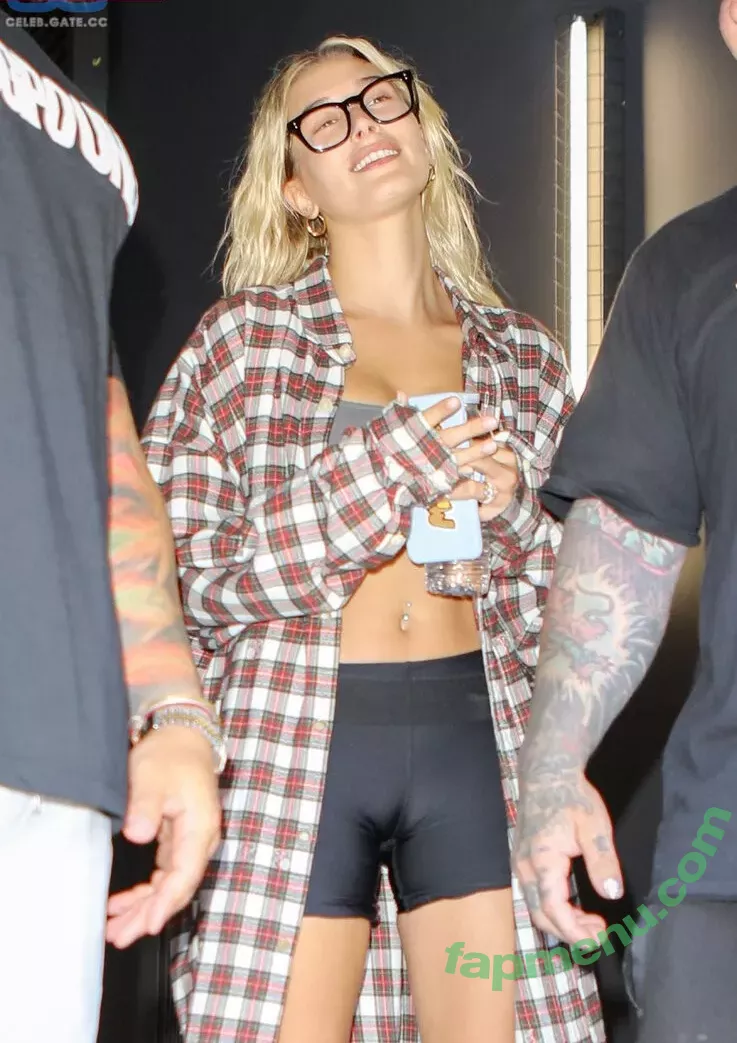 Hailey Bieber nude photo #0098 (baldwin / haileeybear / haileybieber)