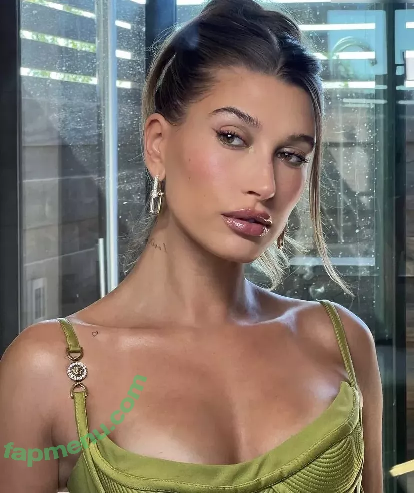 Hailey Bieber nude photo #0171 (baldwin / haileeybear / haileybieber)