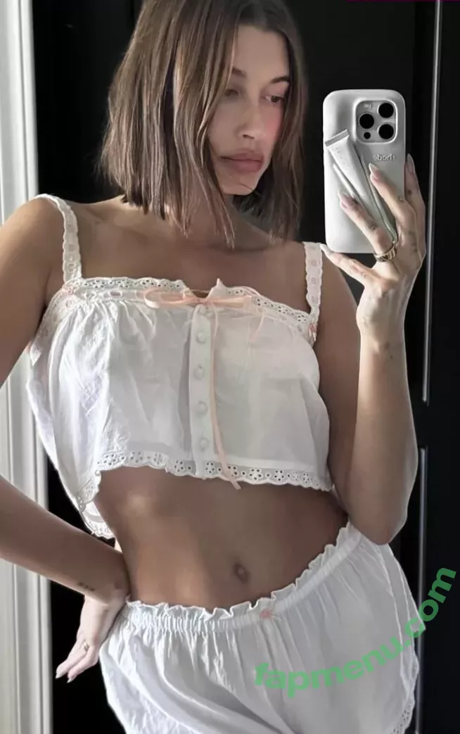 Hailey Bieber nude photo #0224 (baldwin / haileeybear / haileybieber)