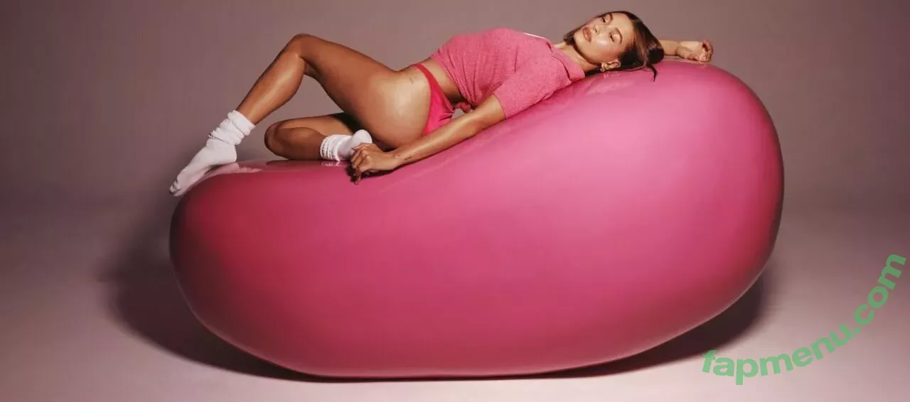 Hailey Bieber nude photo #0250 (baldwin / haileeybear / haileybieber)