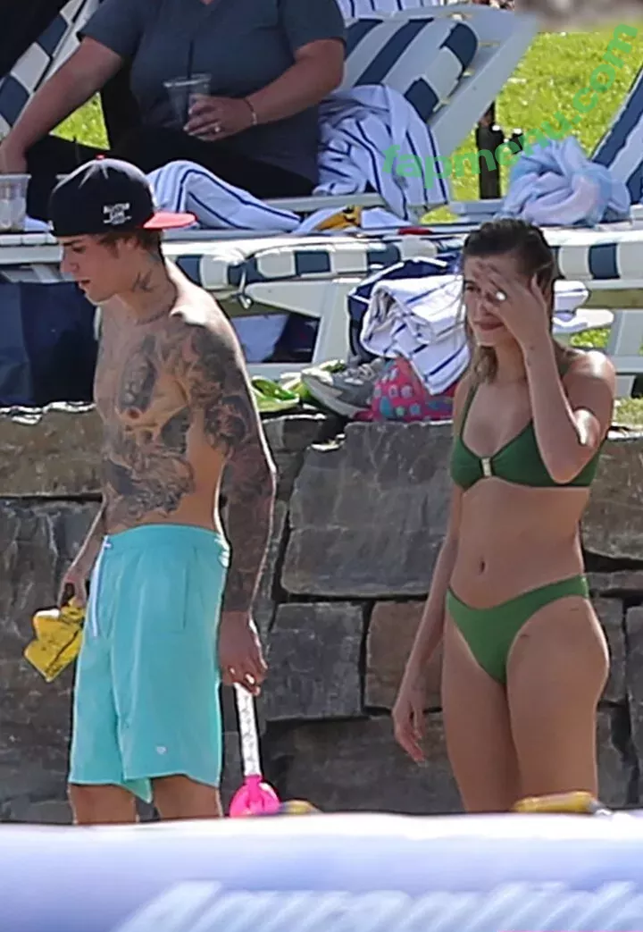 Hailey Bieber nude photo #0284 (baldwin / haileeybear / haileybieber)