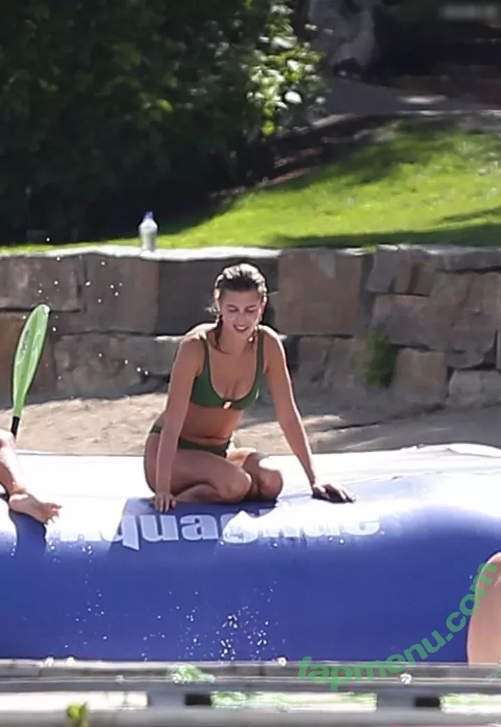 Hailey Bieber nude photo #0286 (baldwin / haileeybear / haileybieber)