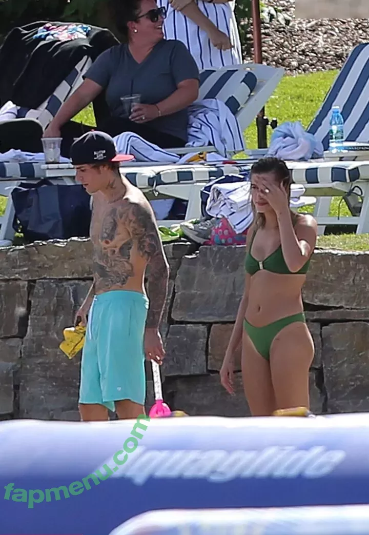 Hailey Bieber nude photo #0287 (baldwin / haileeybear / haileybieber)