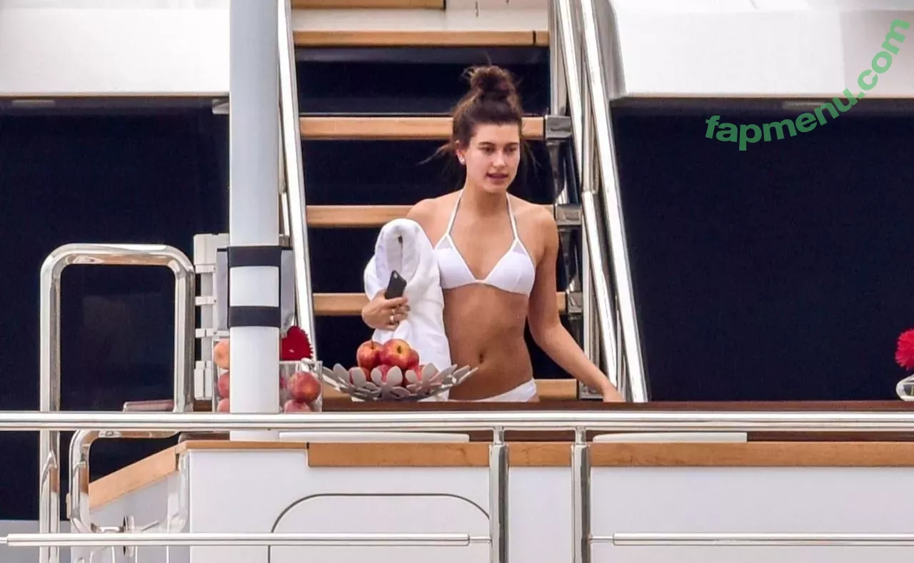 Hailey Bieber nude photo #0315 (baldwin / haileeybear / haileybieber)