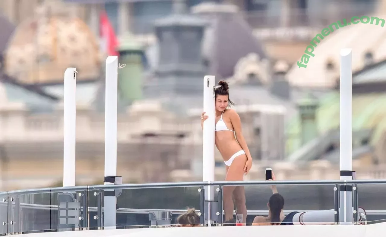 Hailey Bieber nude photo #0316 (baldwin / haileeybear / haileybieber)