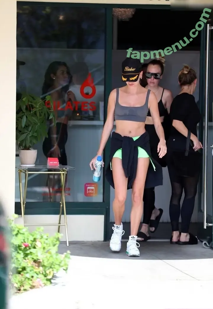 Hailey Bieber nude photo #0753 (baldwin / haileybieber)