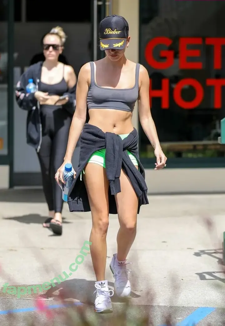 Hailey Bieber nude photo #0766 (baldwin / haileybieber)