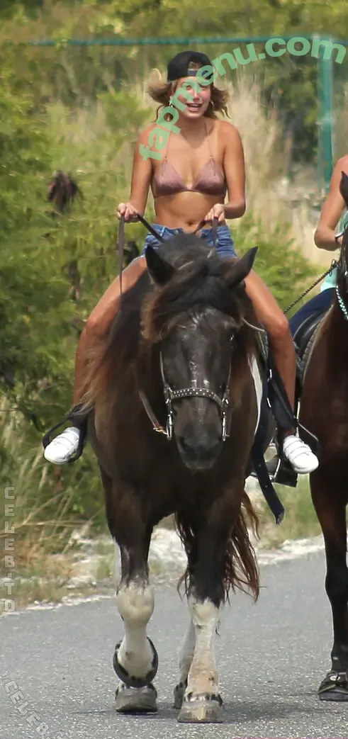 Hailey Bieber nude photo #0903 (HaileyBaldwin / haileeybear / haileybieber)