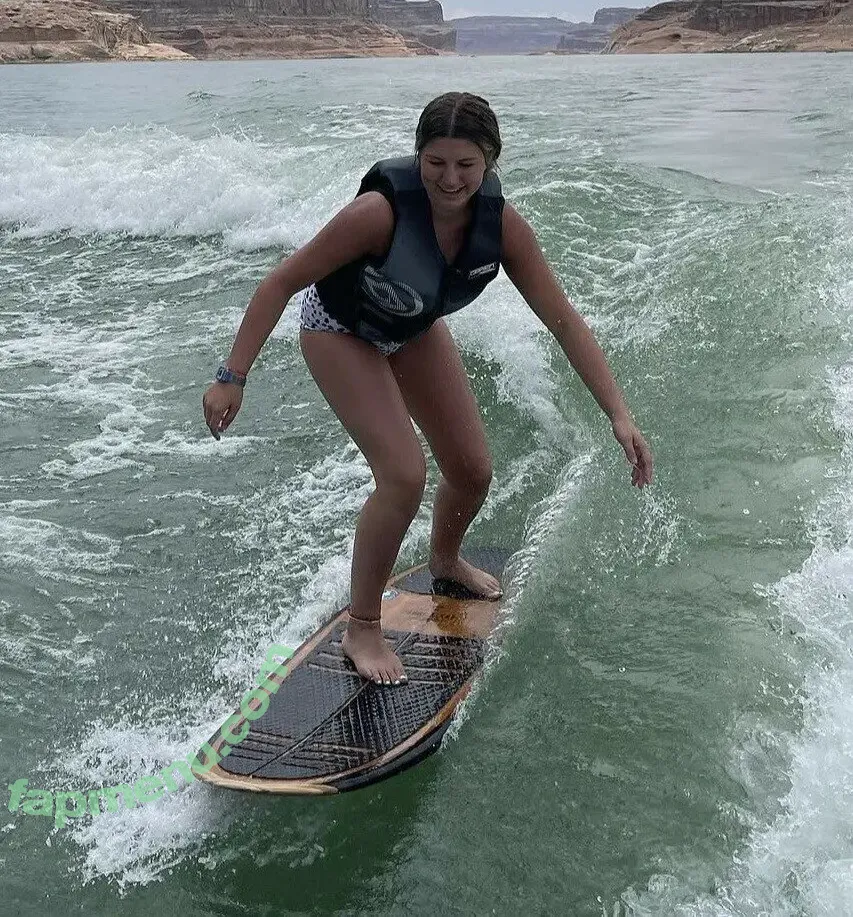 Hailey Johnson nude photo #0012 (haileyjayy)