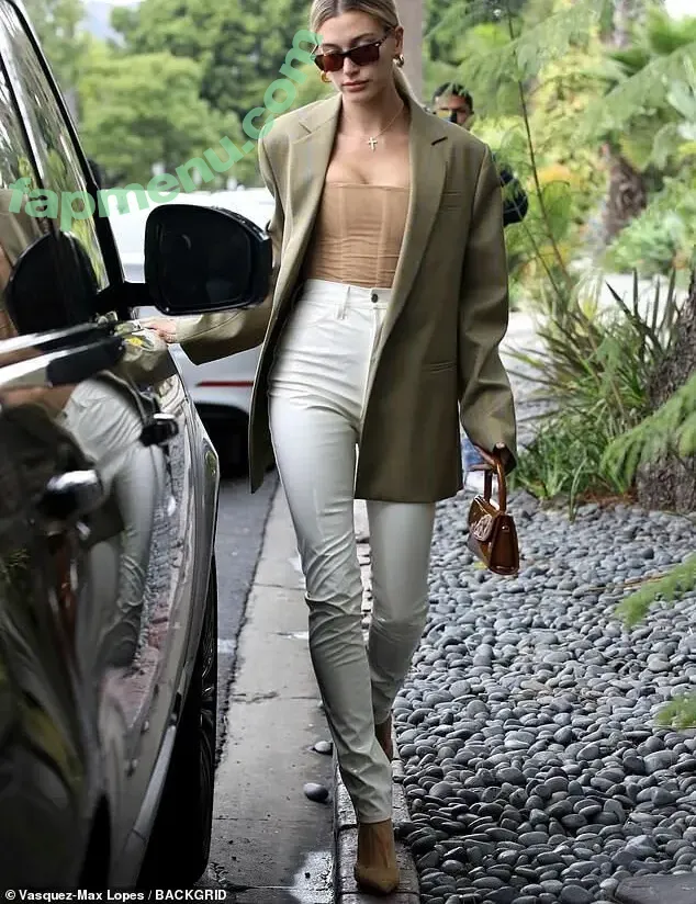 haileybieber nude photo #0015 (haileybieber)