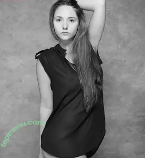  nude photo #0002
