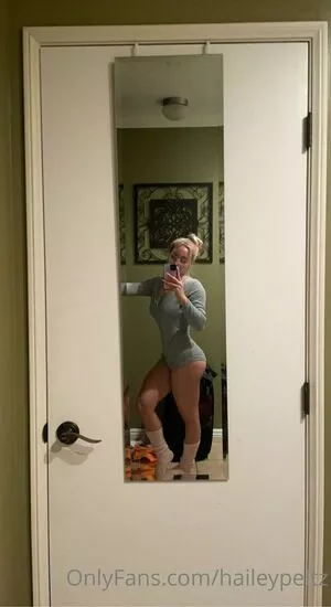 haileypeltz / peltzh nude photo #0027