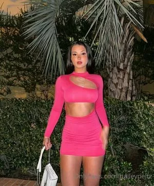 haileypeltz / peltzh nude photo #0062