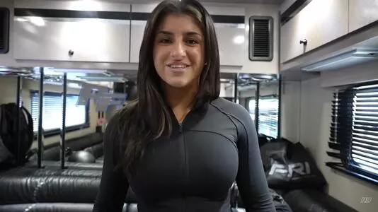 Hailie Deegan / hailiedeegan nude photo #0059