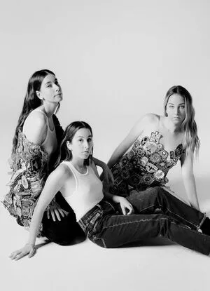 Haim Sisters / haimtheband nude photo #0045