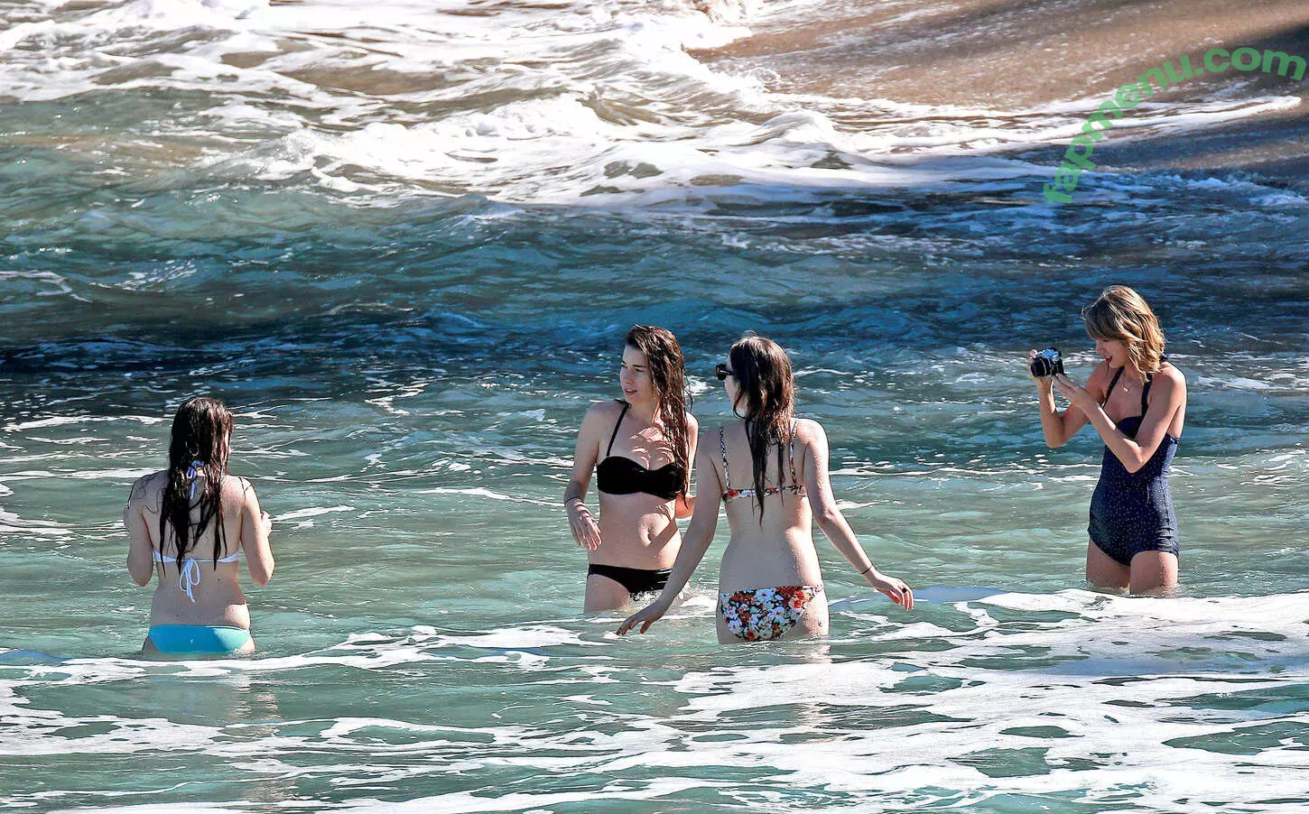 Haim Sisters nude photo #0032 (haimtheband)