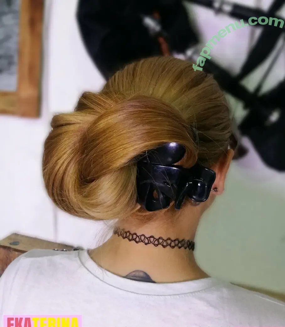 hairfetishekaterina nude photo #0041 (longhairekaterina)