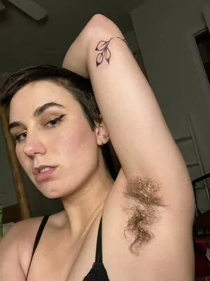 Hairy Women / HairyFairy420 / ig_naturals / pearlygirly06 nude photo #4584