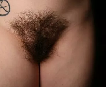 Hairy Women / HairyFairy420 / ig_naturals / pearlygirly06 nude photo #5051