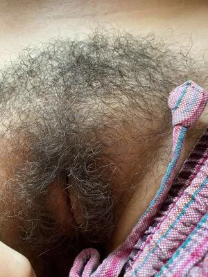 Hairy Women / HairyFairy420 / ig_naturals / pearlygirly06 nude photo #5095